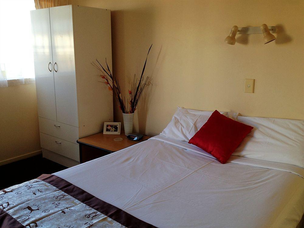 Aurora City Suites Motel Роторуа Екстериор снимка