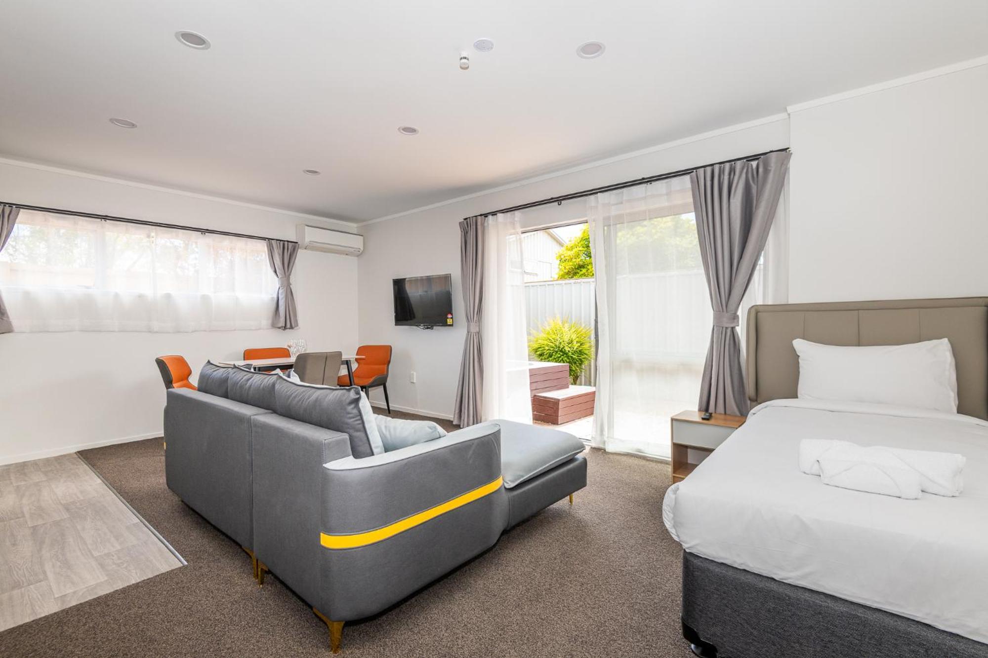Aurora City Suites Motel Роторуа Екстериор снимка