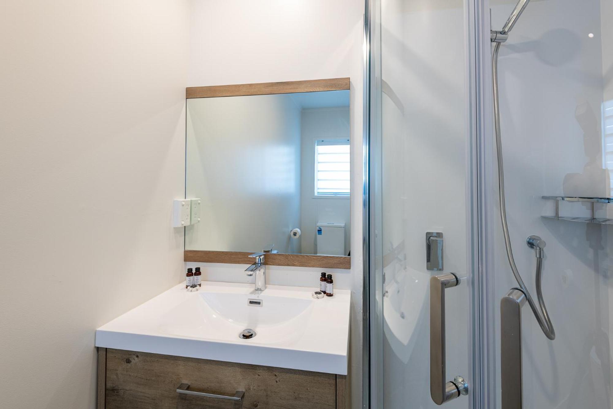 Aurora City Suites Motel Роторуа Екстериор снимка