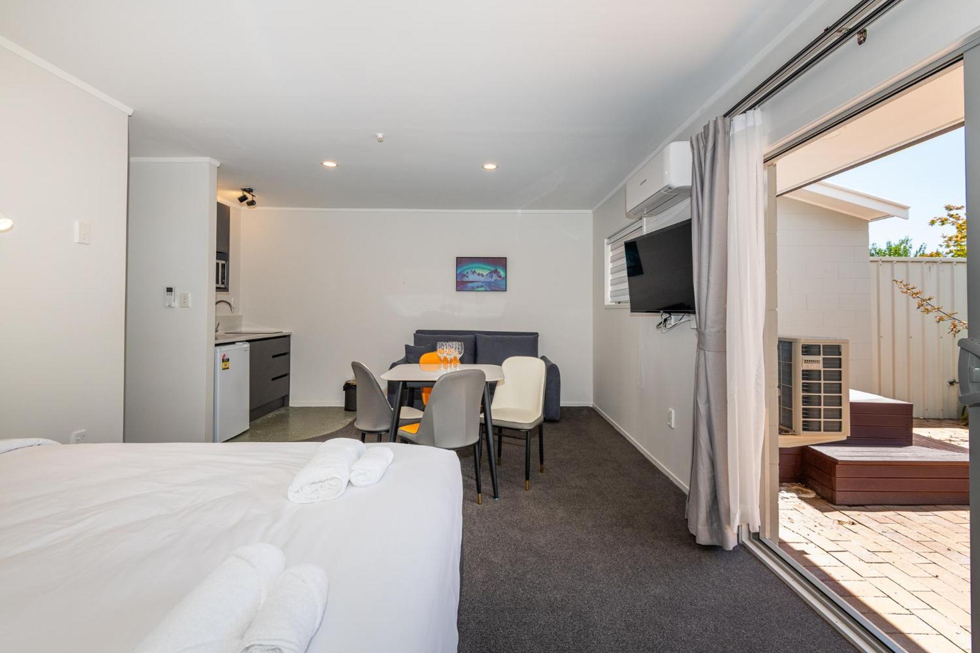 Aurora City Suites Motel Роторуа Екстериор снимка