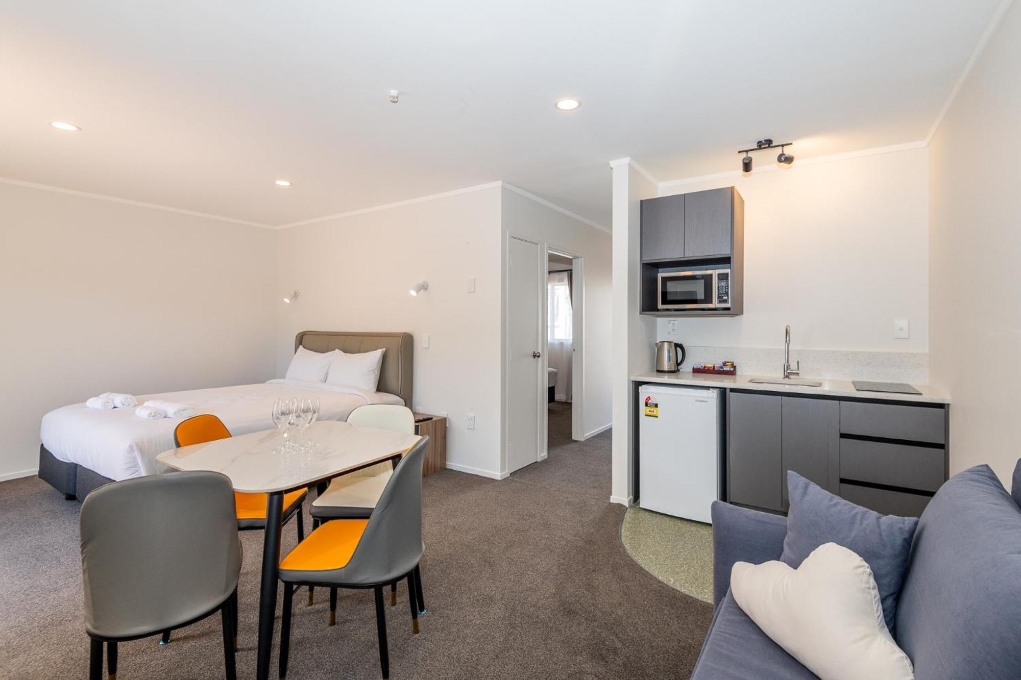 Aurora City Suites Motel Роторуа Екстериор снимка